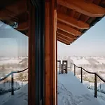 Villa Aislamiento, Luxus Fahaz