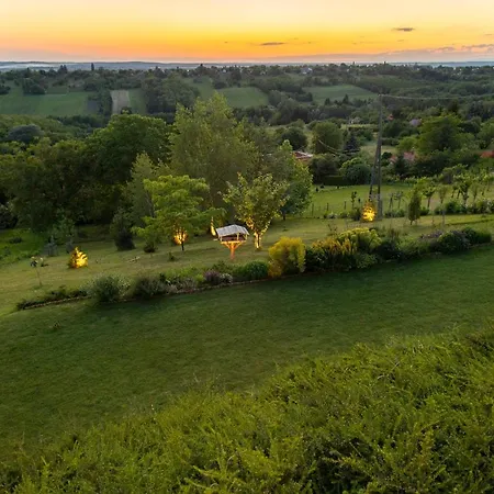 Aislamiento, Luxus Fahaz *