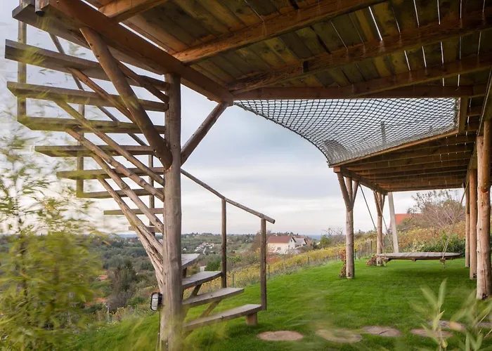 Aislamiento, Luxus Fahaz * זלאגרסג