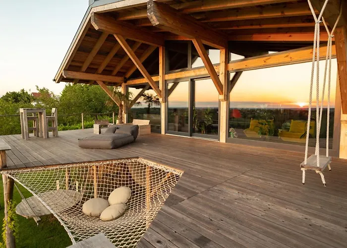 Aislamiento, Luxus Fahaz * זלאגרסג