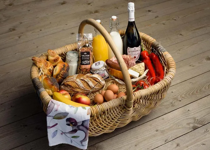 Aislamiento, Luxus Fahaz *